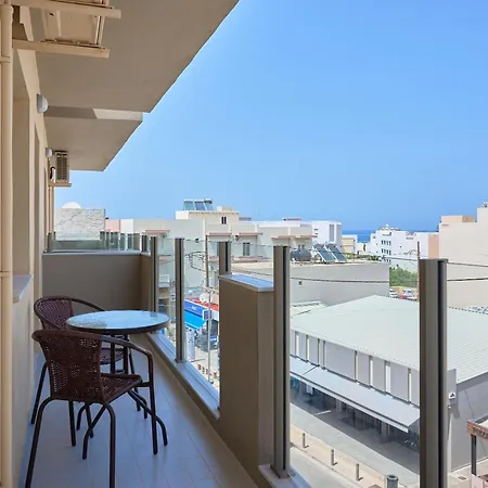 Acropolis מלון דירות 3*