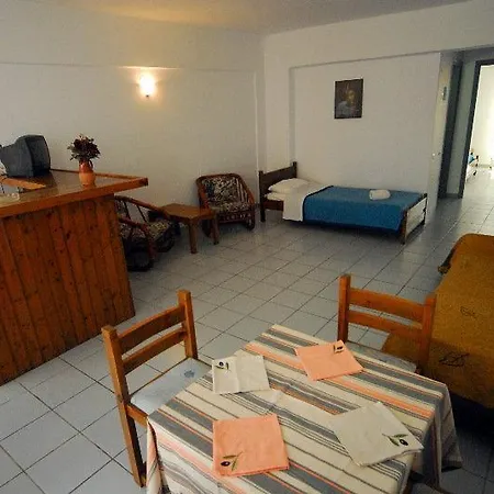 Apart-hotel Acropolis Hersonissos (Crete)