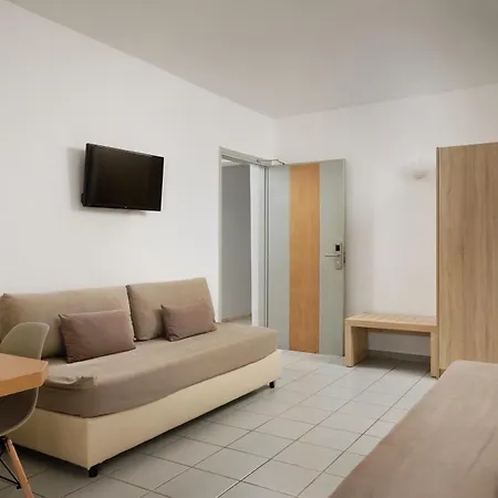 Apart-hotel Acropolis 3*