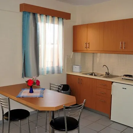 Acropolis Apart-hotel Hersonissos (Crete)